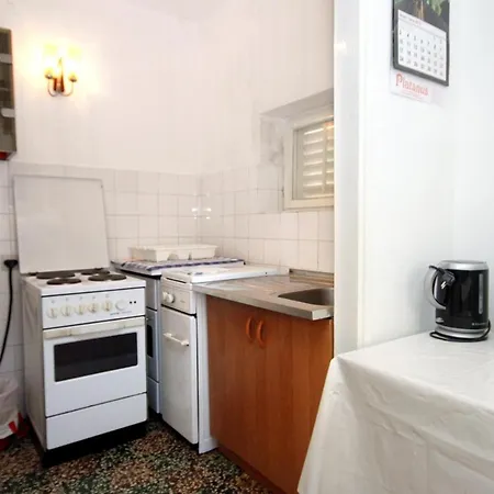Apartment 9099b *